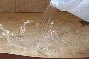高阳县漏水维修 免砸砖防水材料该如何施工